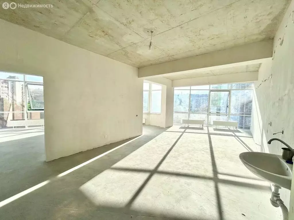 3-комнатная квартира: Симферополь, улица Беспалова, 110В (95.1 м) - Фото 0