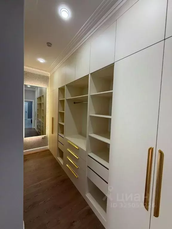 2-к кв. Чеченская республика, Грозный ул. Мухари Умарова, 50Б (82.0 м) - Фото 1