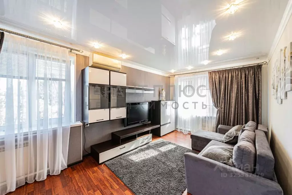 3-к кв. Липецкая область, Липецк ул. Б. Хмельницкого, 1А (60.0 м) - Фото 1