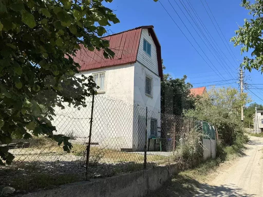 Дача 50 м на участке 8 сот. - Фото 0