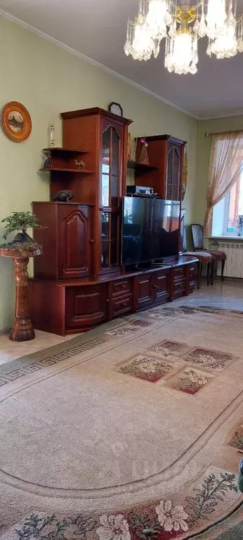 3-к кв. Омская область, Омск ул. Красный Путь, 133 (72.0 м) - Фото 0
