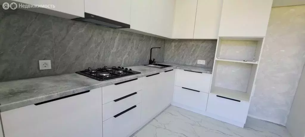 Дом в Михайловск, улица Ишкова (170 м) - Фото 1