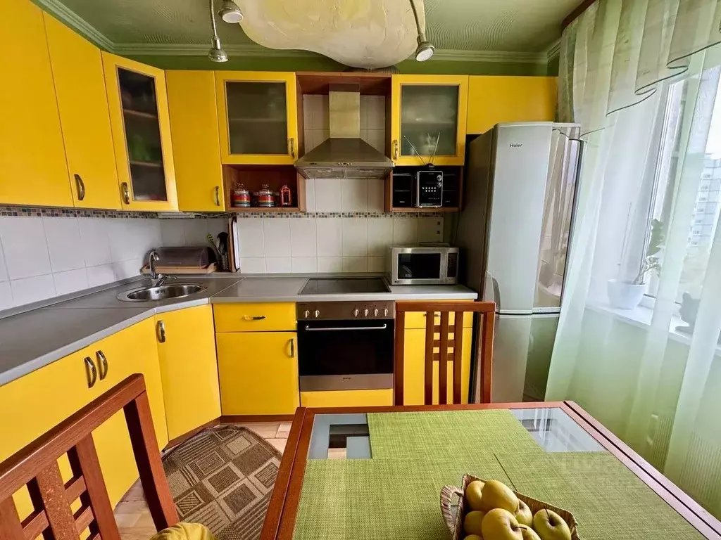 2-к кв. Самарская область, Тольятти Тополиная ул., 34 (50.0 м) - Фото 0