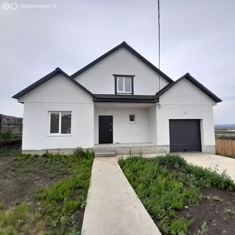 Дом в село Хомутово, улица Михаила Черникова (200 м) - Фото 0