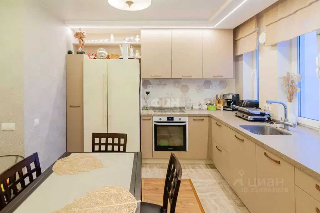 4-к кв. Карелия, Петрозаводск ул. Братьев Озеровых, 12 (99.2 м) - Фото 1