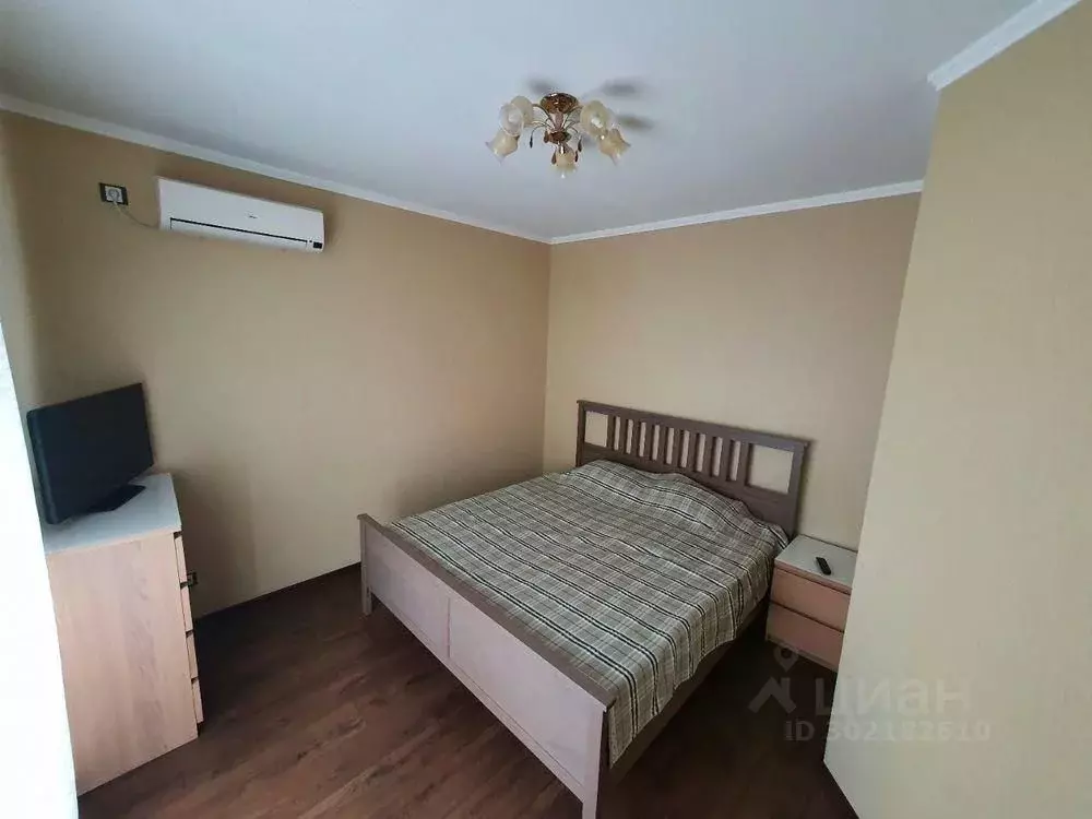 Дом в Крым, Евпатория ул. Революции, 9 (90 м) - Фото 1