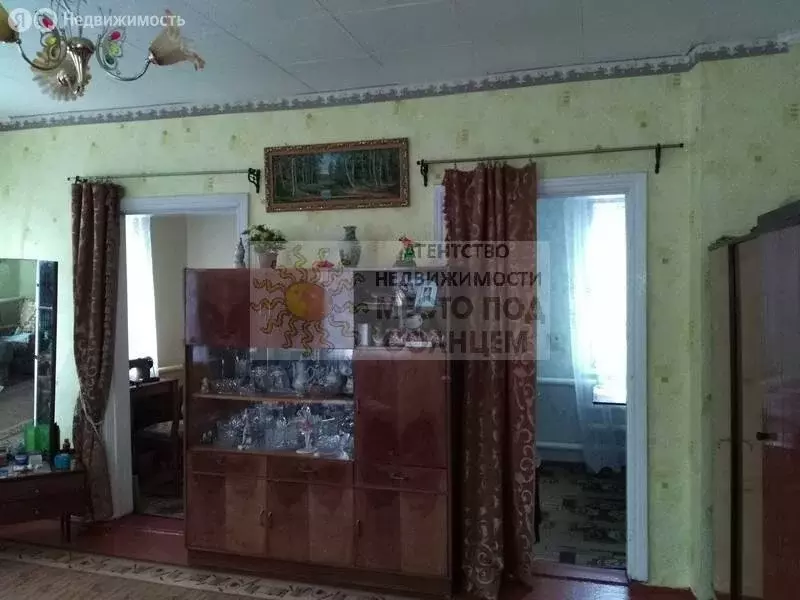 Дом в Александровка, Октябрьская улица (85 м) - Фото 0