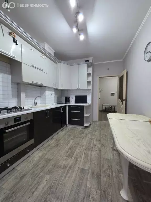 3-комнатная квартира: Калининград, улица Горького, 176Гк1 (81.6 м) - Фото 2