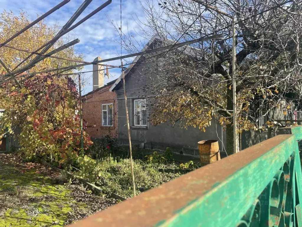 Дом в Краснодарский край, Кущевская ст-ца пер. Совхозный, 83 (84 м) - Фото 1