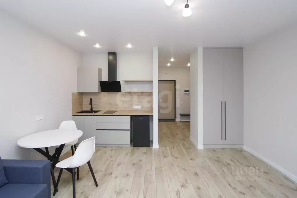 Студия Тюменская область, Тюмень ул. Краснооктябрьская, 6 (33.0 м) - Фото 1