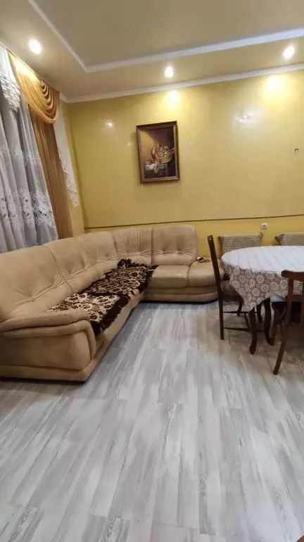 Дом в Крым, Симферополь ул. Калинина (180 м) - Фото 1