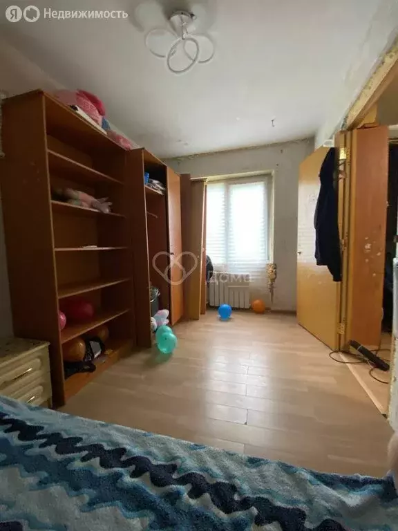 3-комнатная квартира: Волгоград, улица Курчатова, 8 (58 м) - Фото 1