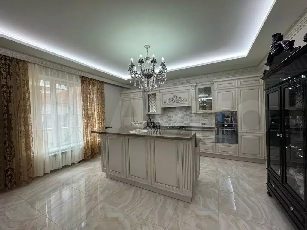 Дом 300 м на участке 6 сот. - Фото 1