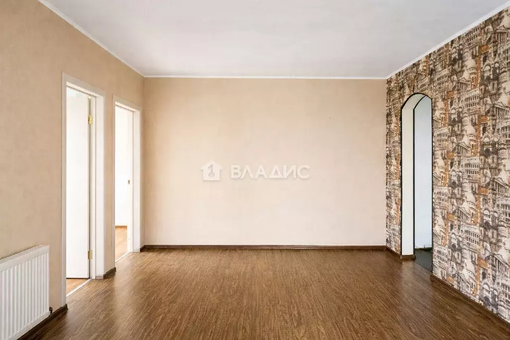Продается 4-комнатная квартира - Фото 1