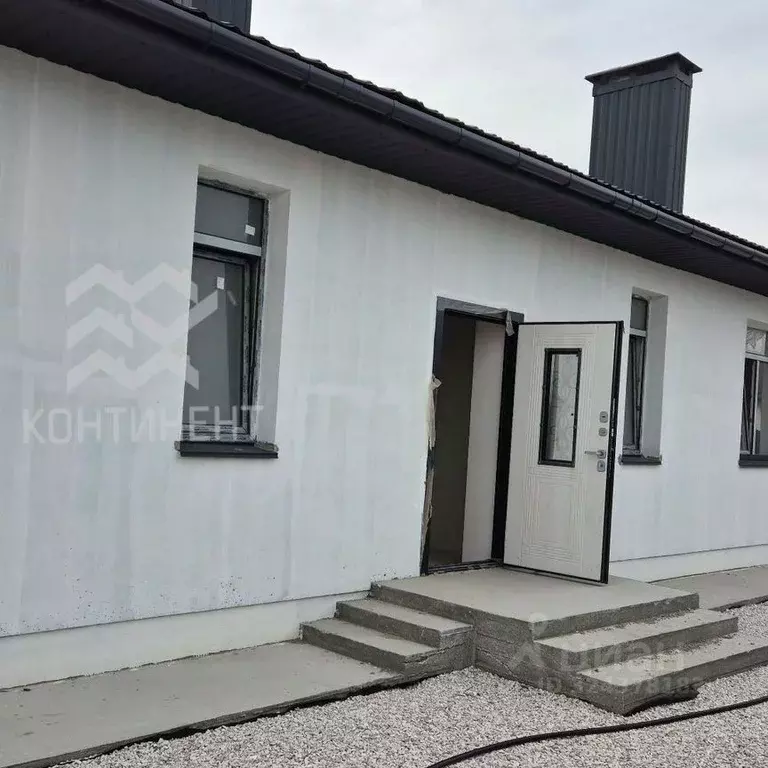 Дом в Крым, Сакский район, с. Уютное пер. Тихий (131 м) - Фото 1