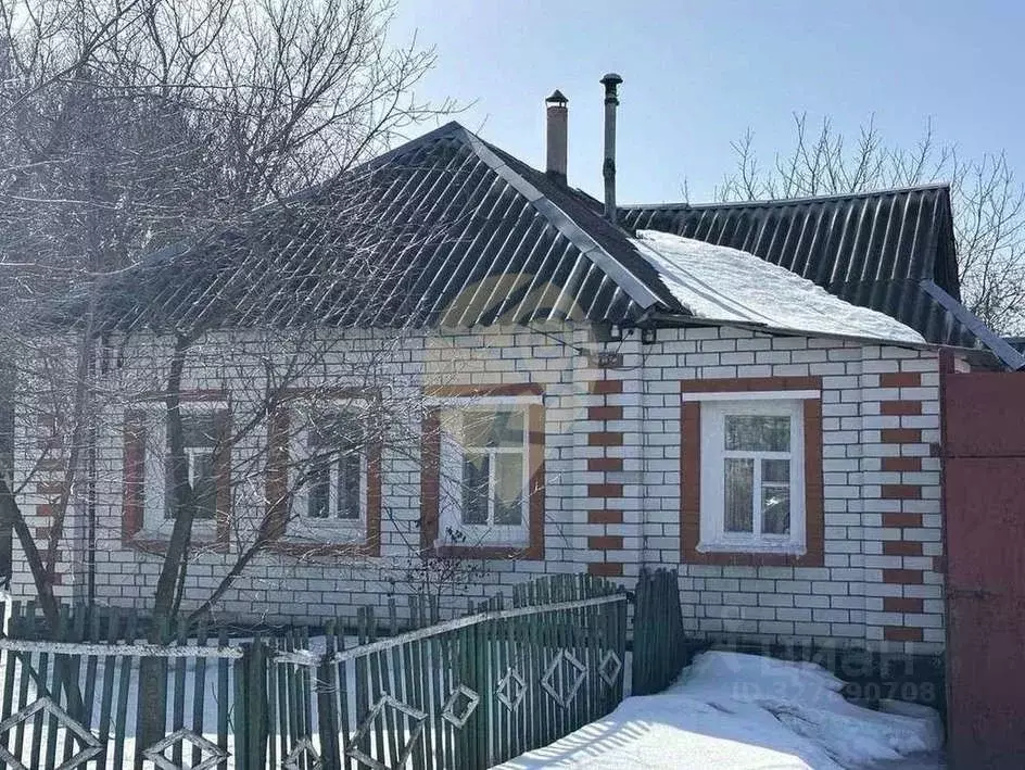 Дом в Белгородская область, Старооскольский городской округ, с. ... - Фото 1
