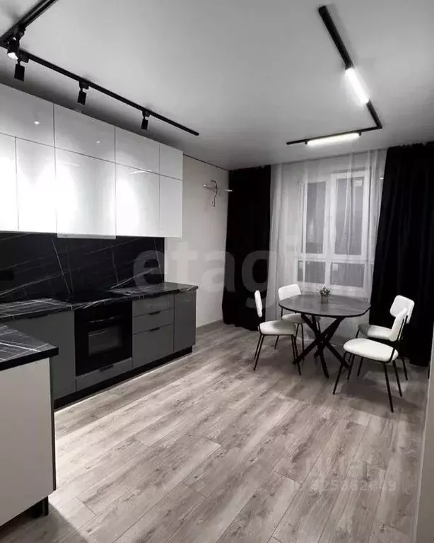 3-к кв. Ярославская область, Ярославль просп. Фрунзе, 53 (74.0 м) - Фото 1