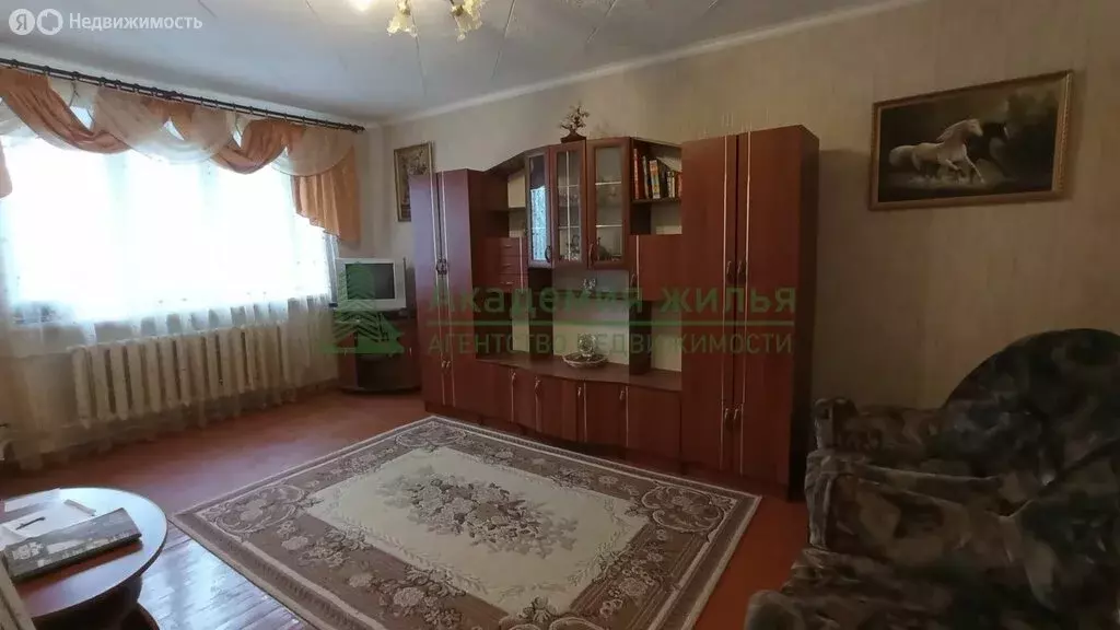 2-комнатная квартира: Маркс, проспект Ленина, 52 (40 м) - Фото 0