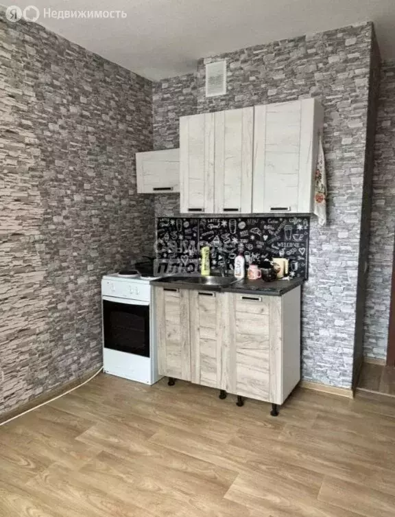 1-комнатная квартира: Иркутск, улица Петрова, 56А (46 м) - Фото 1