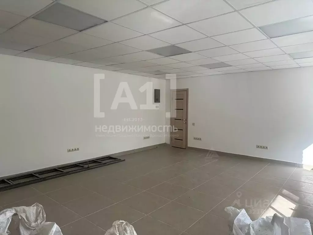 Помещение свободного назначения в Челябинская область, Челябинск ул. ... - Фото 2