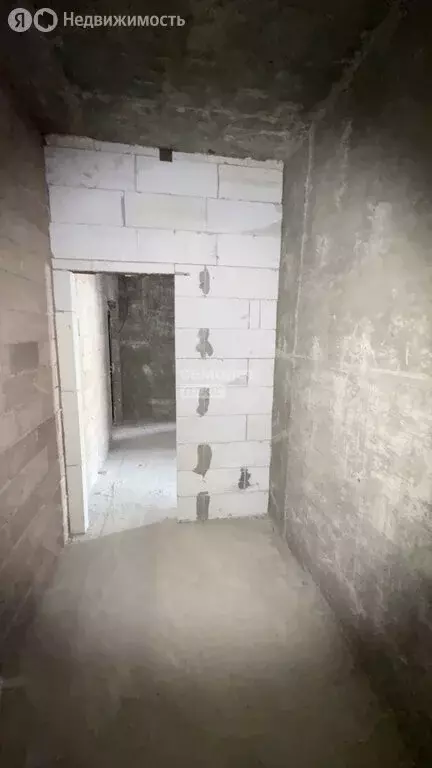 2-комнатная квартира: Каспийск, 2-й Зелёный переулок, 27к3 (79.9 м) - Фото 0