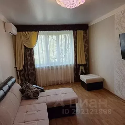 2-к кв. Татарстан, Казань ул. Адоратского, 13 (55.0 м) - Фото 0