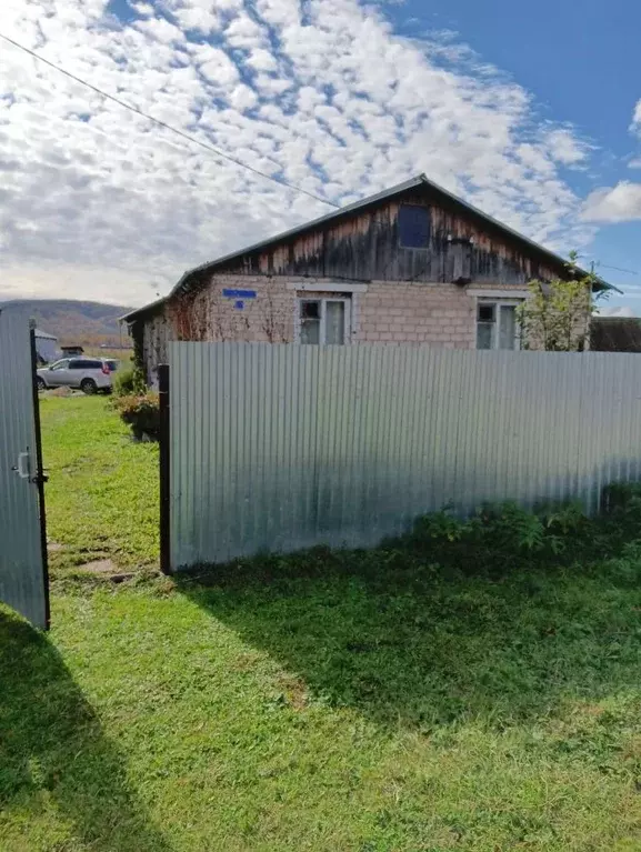 Дом в Башкортостан, Ишимбайский район, Иткуловский сельсовет, д. ... - Фото 0