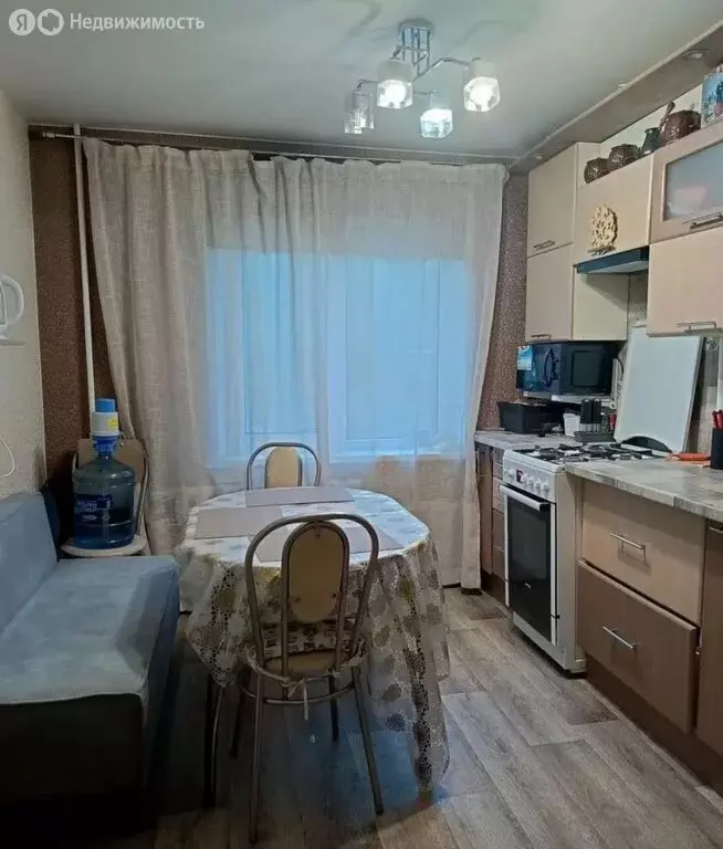 3-комнатная квартира: Новокуйбышевск, улица Будённого, 5 (57.4 м) - Фото 1