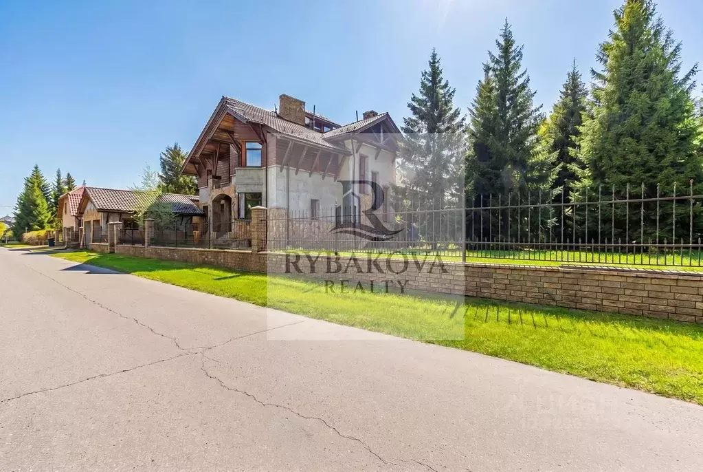 Коттедж в Москва Ваутутинки клп,  (550 м) - Фото 1