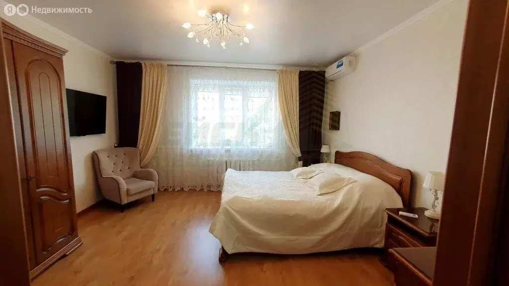 2-комнатная квартира: Ейск, Красная улица, 57А (67.8 м) - Фото 1