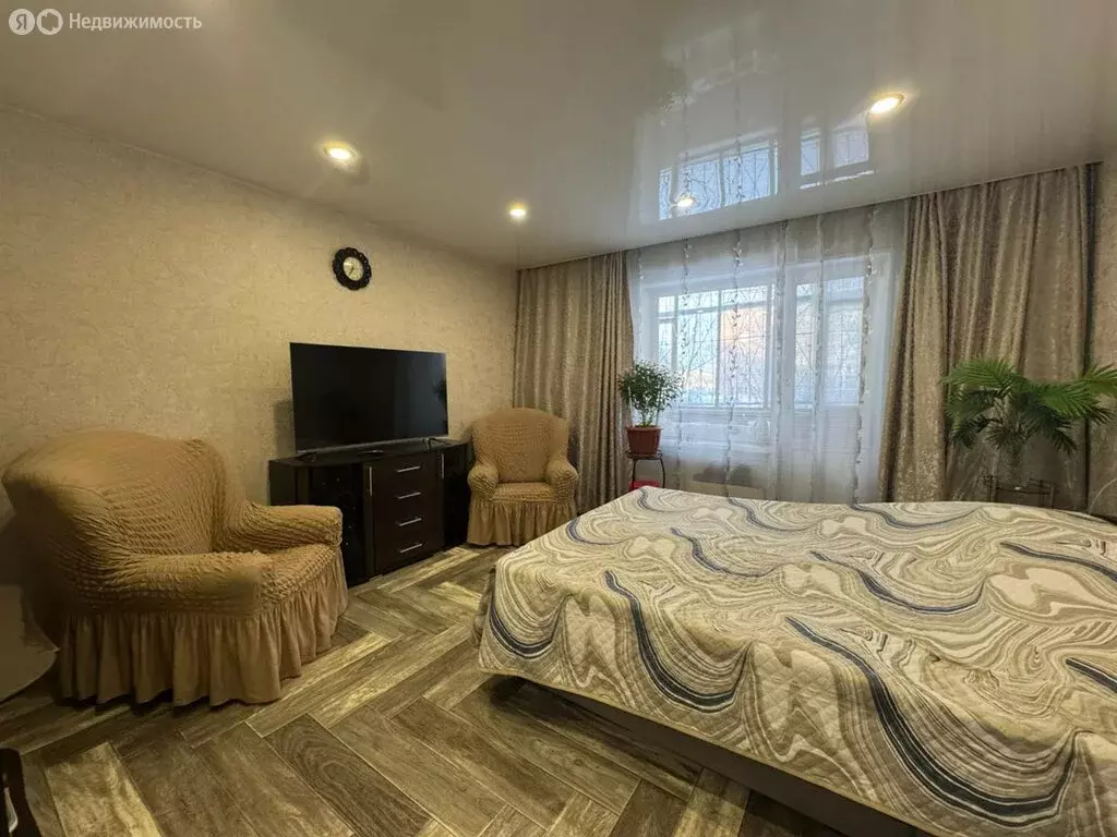 2-комнатная квартира: Комсомольск-на-Амуре, Комсомольская улица, 71к3 ... - Фото 1