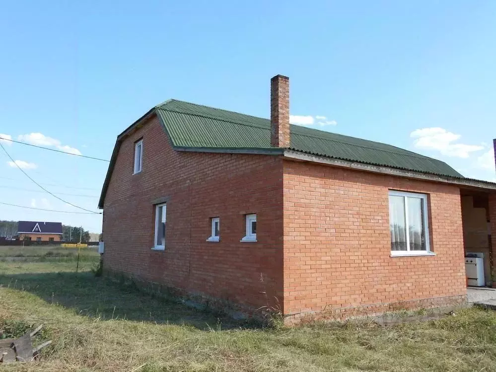 Дом в Омская область, с. Азово ул. Дорожная, 3 (131 м) - Фото 1