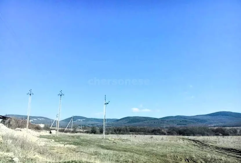 Участок в Севастополь с. Орлиное, ул. Ласпинская (50.0 сот.) - Фото 0