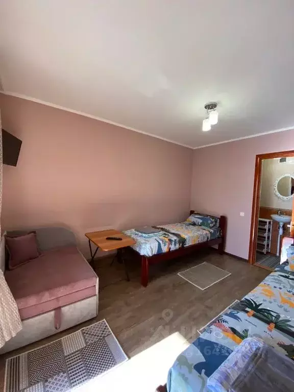 Комната Крым, Сакский район, Новофедоровка пгт ул. Залесная, 13 - Фото 1