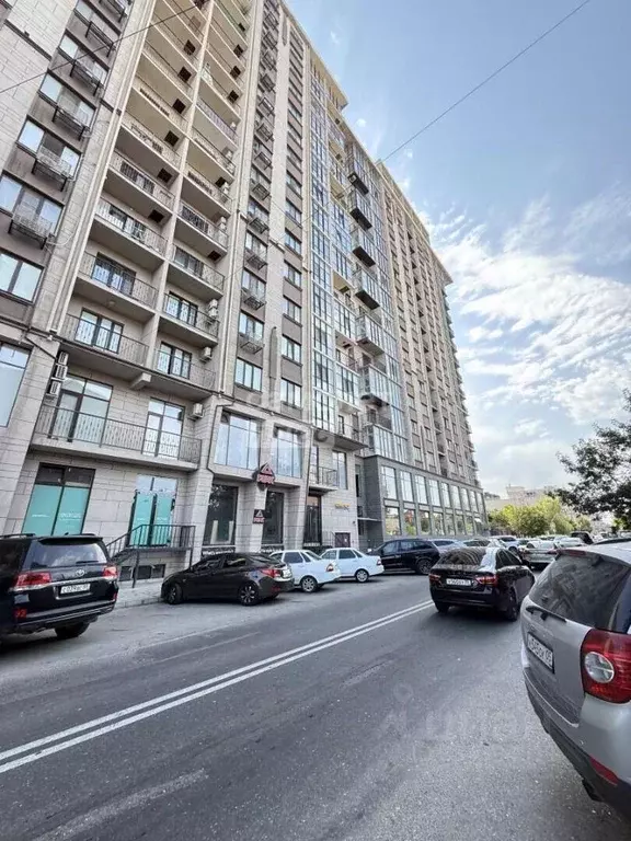 3-к кв. Дагестан, Махачкала ул. Ахмата-Хаджи Кадырова, 128 (130.0 м) - Фото 1