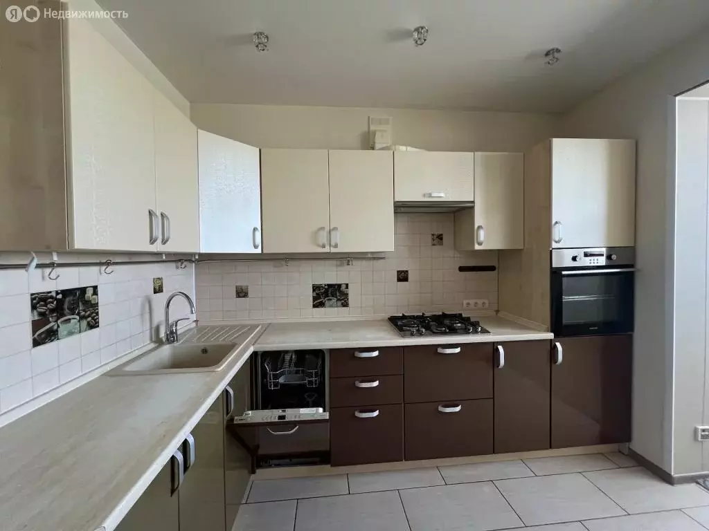 2-комнатная квартира: Владимир, Октябрьский военный городок, 7А (62 м) - Фото 1