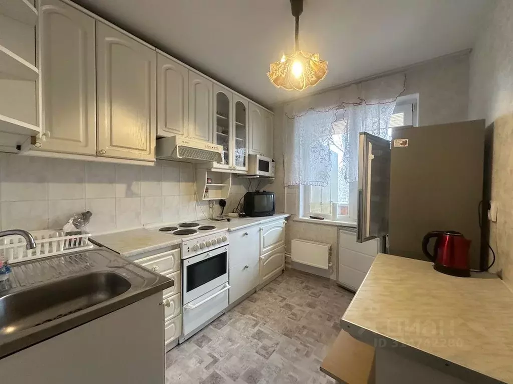 2-к кв. Свердловская область, Екатеринбург ул. Большакова, 17 (47.6 м) - Фото 1