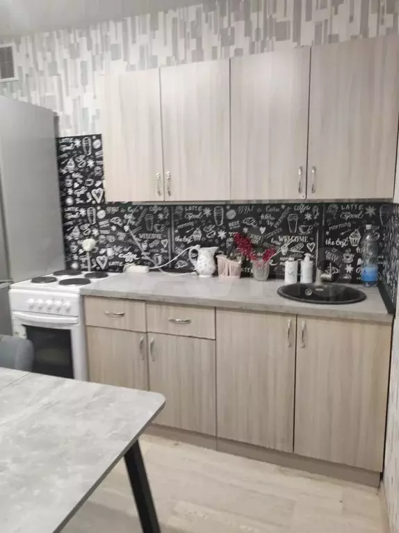 1-к. квартира, 35 м, 2/5 эт. - Фото 1