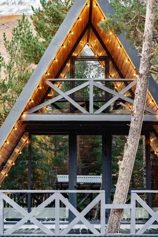 Дом в Кабардино-Балкария, Эльбрусский район, с. Терскол ул. ... - Фото 1