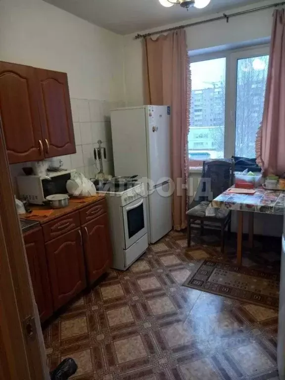 Комната Новосибирская область, Новосибирск ул. Белинского, 6 (17.0 м) - Фото 1