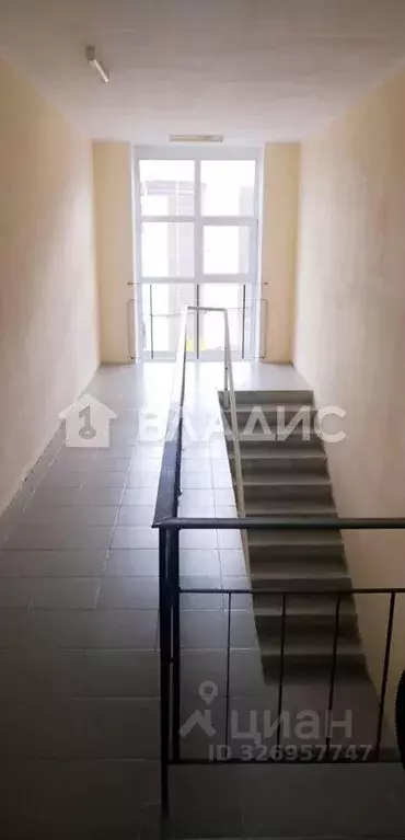 1-к кв. Москва ул. Вышгородская, 11к3 (35.9 м) - Фото 2