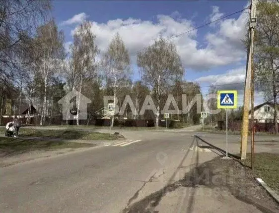 Участок в Ярославская область, Ярославль пос. Медведево, ул. ... - Фото 1