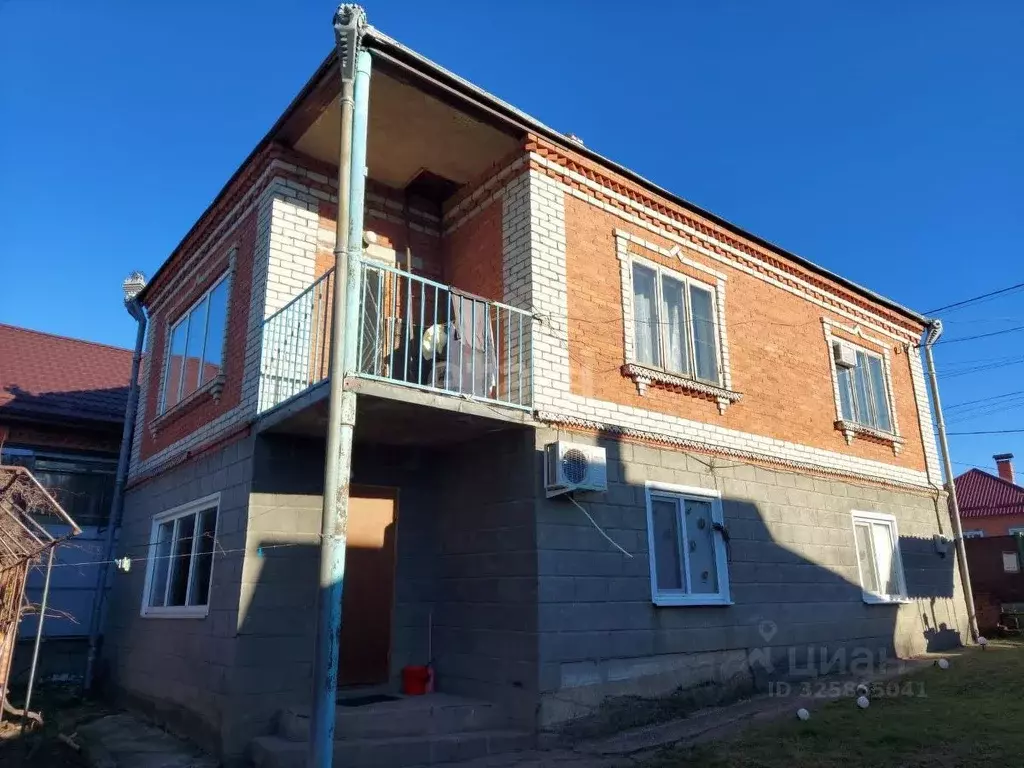 Дом в Адыгея, Майкопский район, Краснооктябрьское с/пос, пос. ... - Фото 1