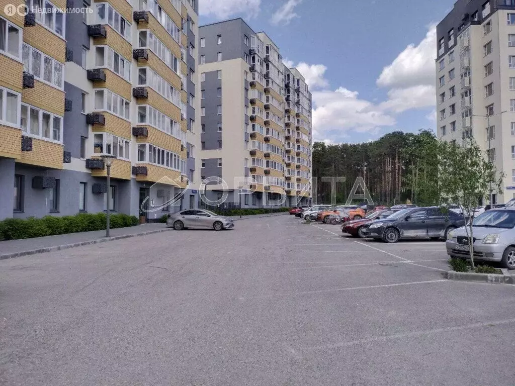 2-комнатная квартира: Тюмень, Героев Сталинградской битвы, 5 (56 м) - Фото 0