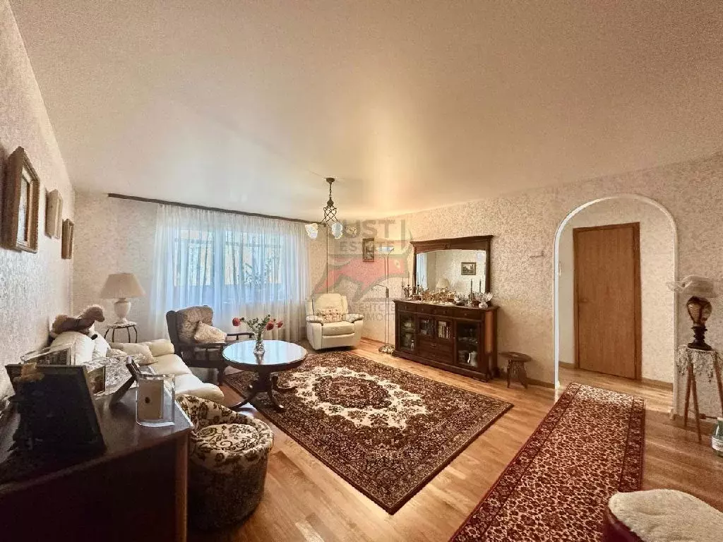 Продается 3-комнатная квартира - Фото 1