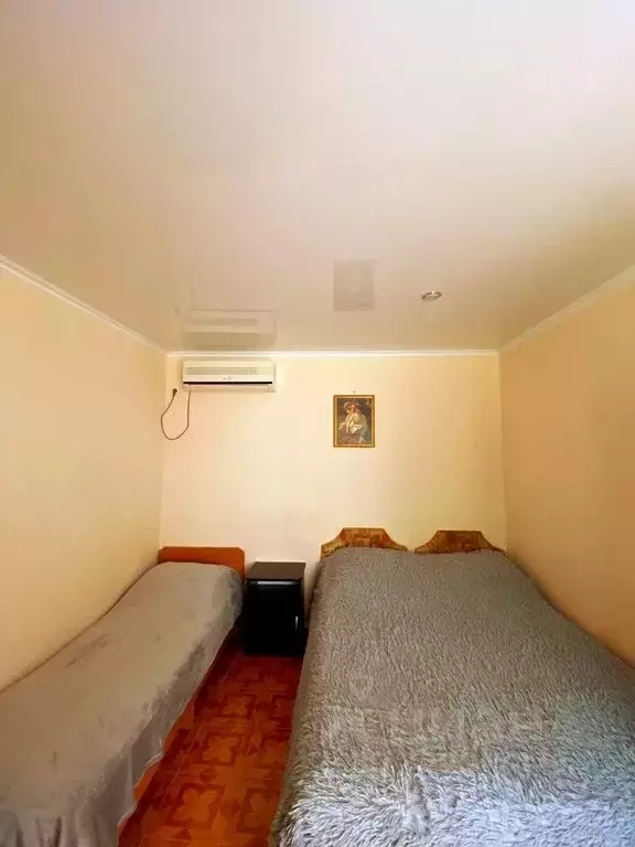 Комната Краснодарский край, Геленджик ул. Кутузова, 9 - Фото 1