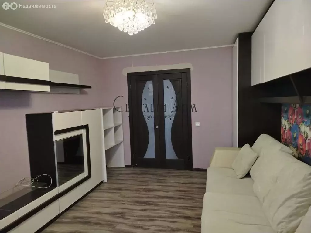 3-комнатная квартира: Чернушка, улица Мира, 27 (56.9 м) - Фото 2