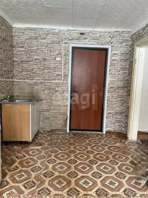 Комната 23,6 м в 2-к., 1/3 эт. - Фото 1