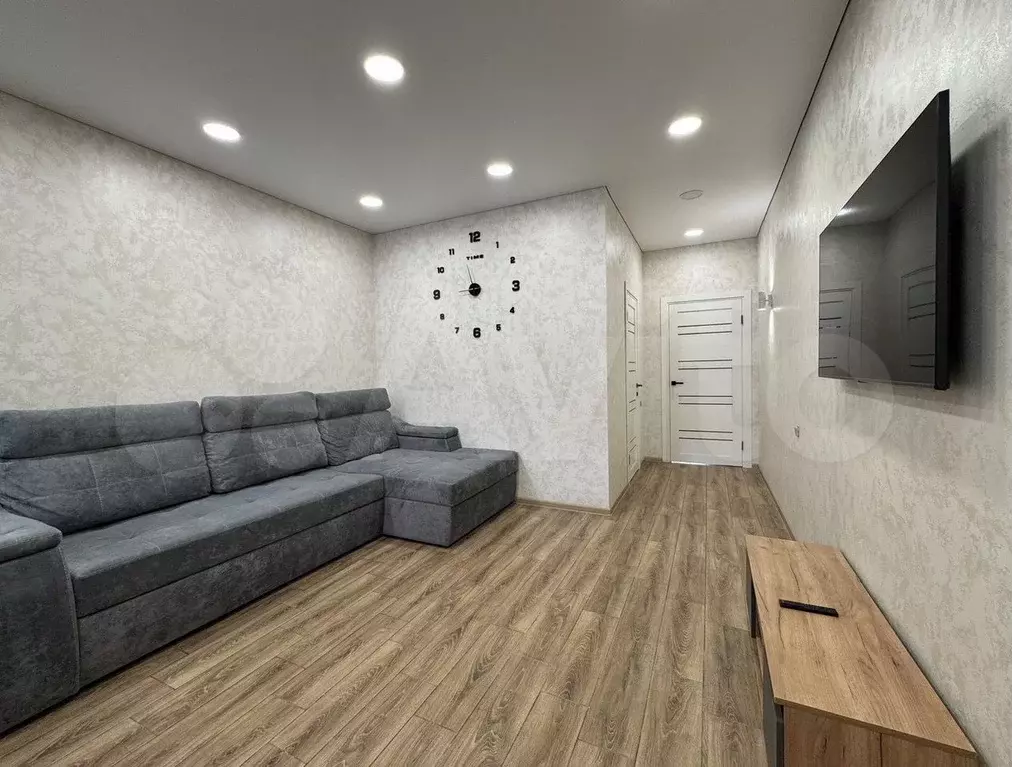 2-к. квартира, 65 м, 1/3 эт. - Фото 0