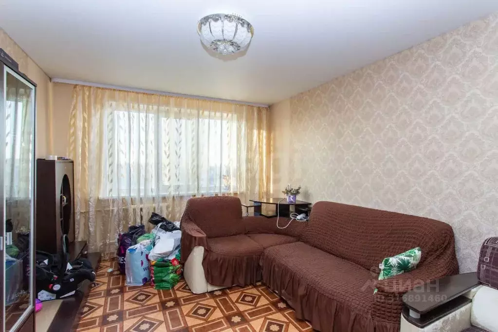 3-к кв. Тюменская область, Тобольск 8-й мкр, 16 (66.4 м) - Фото 1